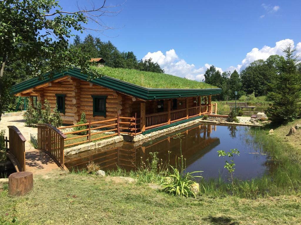 Eco House Butinar Villa Kosmach Exteriör bild